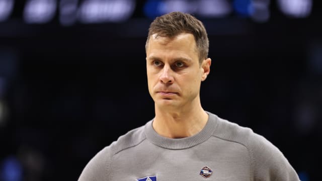 Duke basketball head coach Jon Scheyer